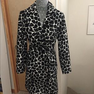 Chic animal-print coat by bebe